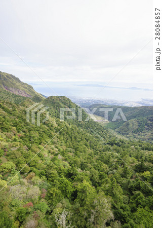 雲仙ロープウェイUNZEN Ropeway紅葉狩りの旅秋を堪能する観光スポット 28084857