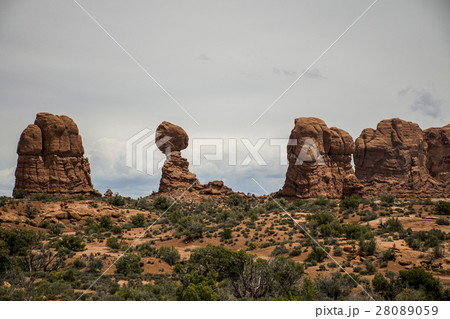 Moab Utah Arches National Parc balanced Rock 28089059