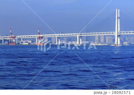 快晴のベイブリッジ（秋） 28092571