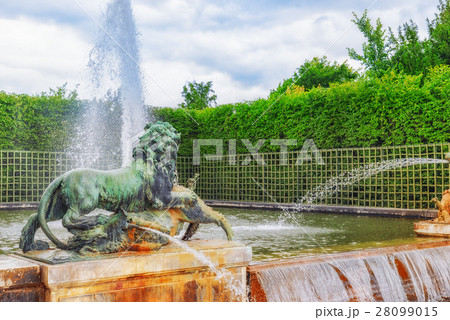 Fountain with lions a beautful and Famous Garden Fountain with lions a beautful and Famous Garden 28099015