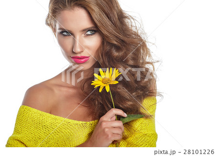 Portrait of young beautiful woman with stylish make-up and sunfl Portrait of young beautiful woman with stylish make-up and sunfl 28101226