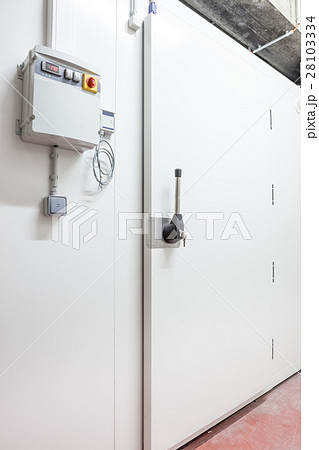 industrial freezer door 28103334