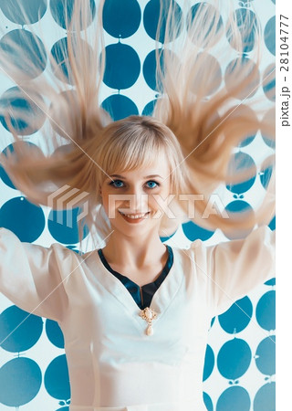 Attractive blonde model girl at the beauty salon Attractive blonde model girl at the beauty salon 28104777