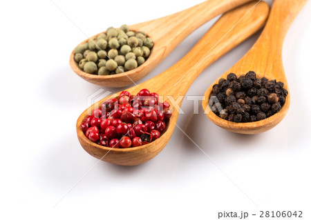 spoons with pepper 28106042