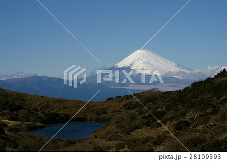玄岳 氷ヶ池と富士山 28109393