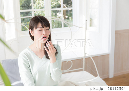 女性 睡眠 女性 睡眠 28112594