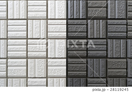 住宅 外壁 建材 サイディング 窯業系 白と黒 組み合わせの写真素材