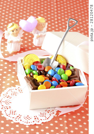 プレゼント 28120478