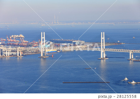 横浜ベイブリッジと海ほたる 28125558