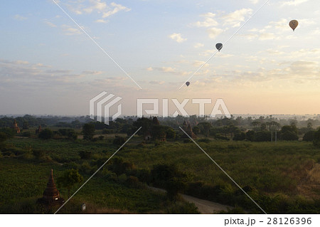 バガンと気球 28126396