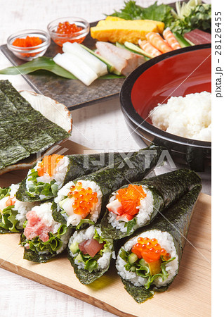 手巻き寿司 手巻き寿司 28126455