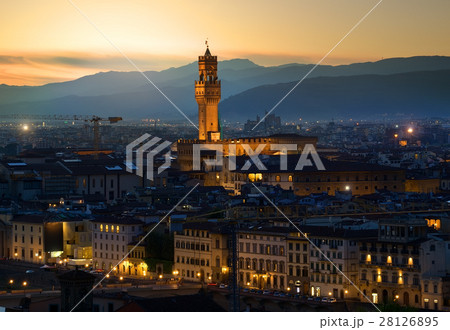 Early morning in Florence 28126895