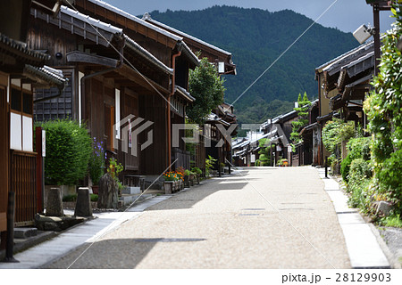 東海道関宿の街並み 28129903