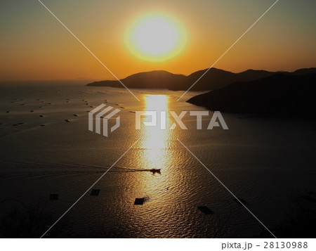 播磨灘の夕暮れ 夕日 日の入り 播磨灘の夕暮れ 夕日 日の入り 28130988