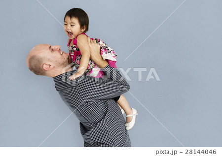 Family Cheerful Studio Portrait Concept 28144046
