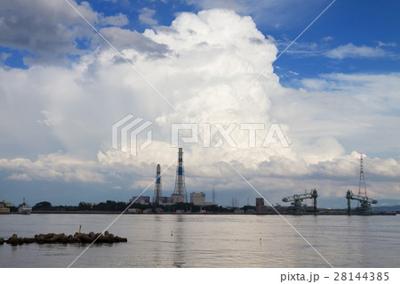 富山新湊_巨大入道雲 28144385