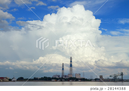 富山新湊_巨大入道雲 28144388