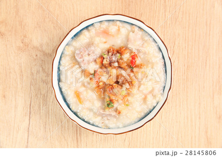 Brown rice porridge  28145806