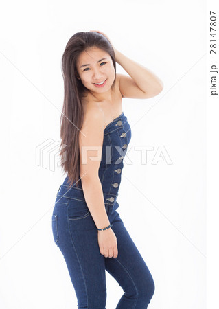 ロングヘアのハーフの女の子 28147807