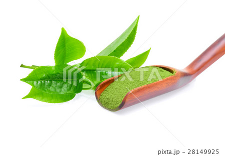 Green tea powder in a wooden spoon 28149925