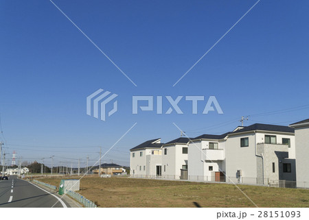 住宅 分譲住宅街 イメージ 連棟 新築 分譲中 宅地造成 販売中の土地あり 住宅 分譲住宅街 イメージ 連棟 新築 分譲中 宅地造成 販売中の土地あり 28151093