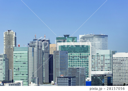 東京都市風景 汐留 築地 東新橋 快晴 青空 高層ビル クローズアップの写真素材