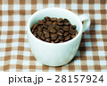 コーヒー豆とカップ コーヒー豆とカップ 28157924