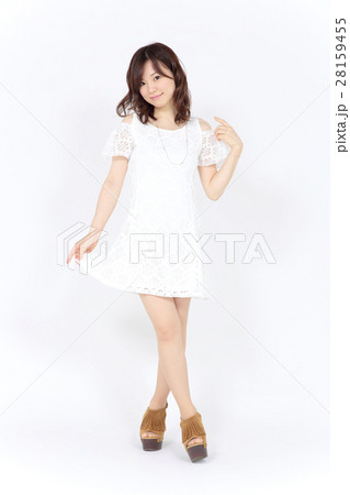 若い女性　ファッション ポートレート 28159455