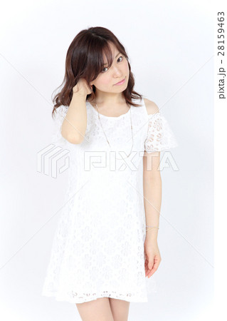 若い女性　ファッション ポートレート 28159463