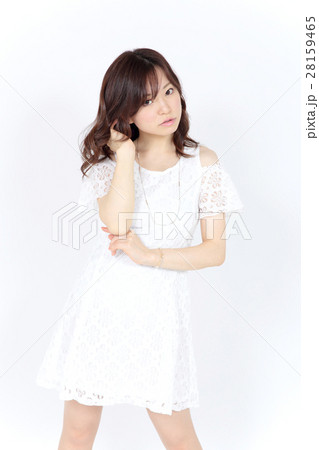 若い女性　ファッション ポートレート 28159465