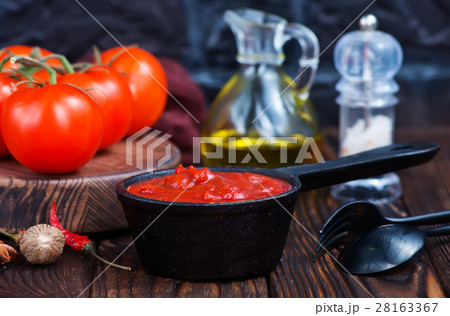 tomato sauce 28163367