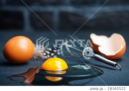 raw eggs raw eggs 28163522