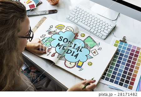 Global Communication Social Media Icon Concept Global Communication Social Media Icon Concept 28171482