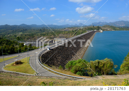 Ratchaprapa dam is in Suratthani, thailand Ratchaprapa dam is in Suratthani, thailand 28171763