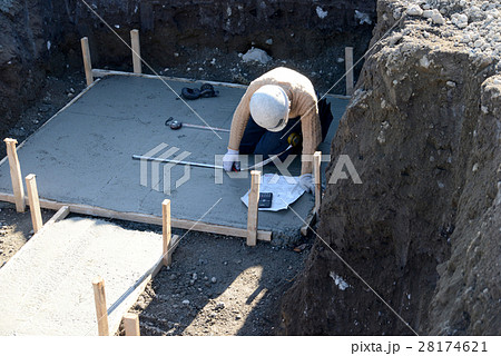 図面を読む 図面を読む 28174621