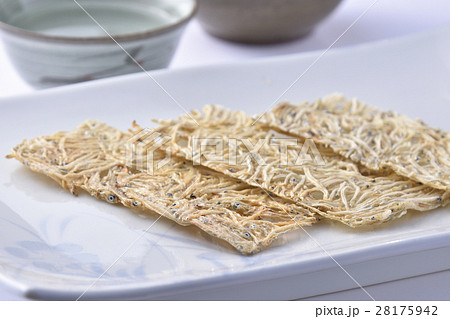 たたみいわしとお酒 28175942