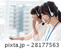 若い女性、2人、ビジネスウーマン、オペレーター 28177563