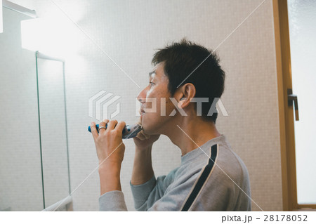 middle-aged and older person 28178052