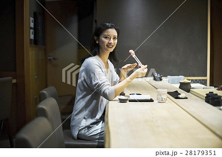 お鮨 お一人様 お鮨 お一人様 28179351