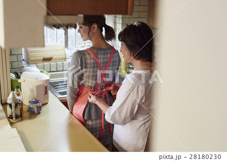 仲のいい嫁姑 28180230