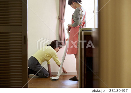 嫁姑問題 28180497