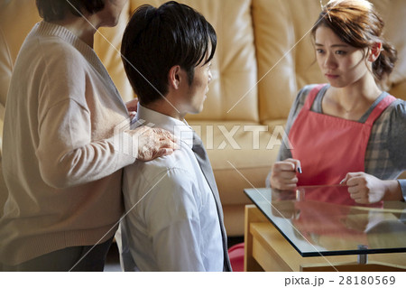 嫁姑問題 28180569