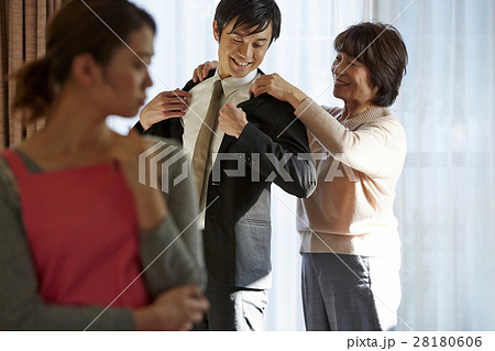 過干渉な親 過干渉な親 28180606