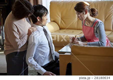 嫁姑問題 28180634