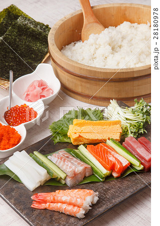 手巻き寿司 手巻き寿司 28180978