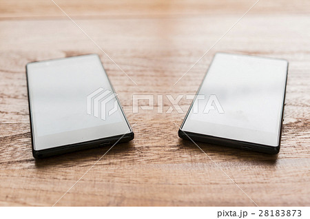 同機種のスマートフォン 同機種のスマートフォン 28183873