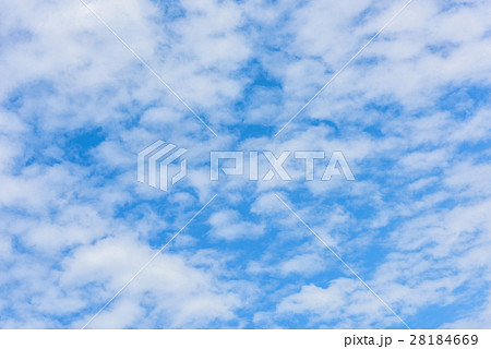 Beautiful cirrus clouds against the blue sky Beautiful cirrus clouds against the blue sky 28184669