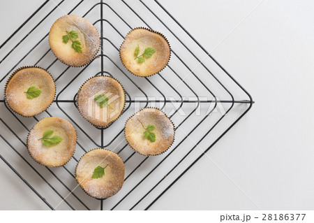 ベークドチーズケーキ 28186377