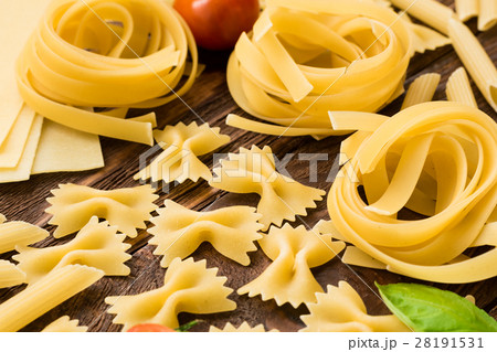 Variety of types and shapes of Italian pasta 28191531