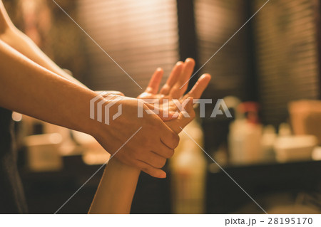 body care　撮影協力： 3BエステサロンLuki'A（麻布十番） 28195170